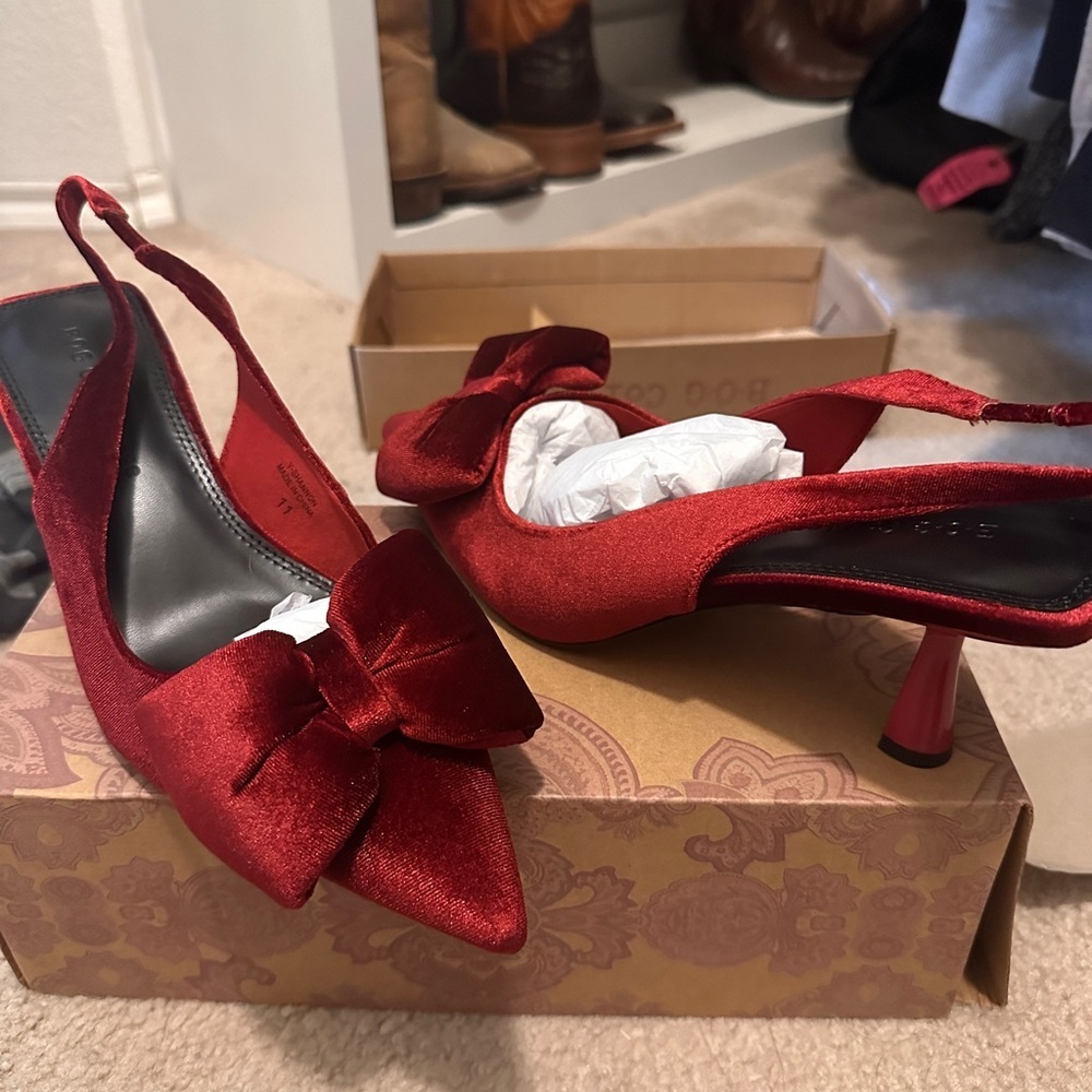 Elegant Red Velvet Slingback Heels